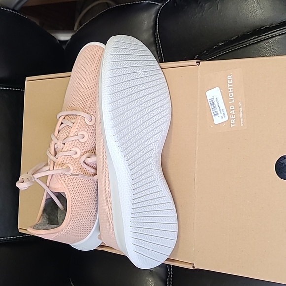 NIB Allbirds Women's Tree Runners Running Sneaker Pink - Picture 4 of 4